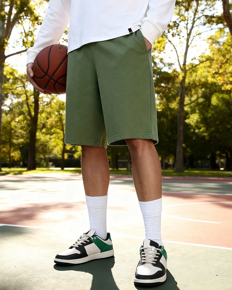 بيواكوف Men's Green Oversized Shorts